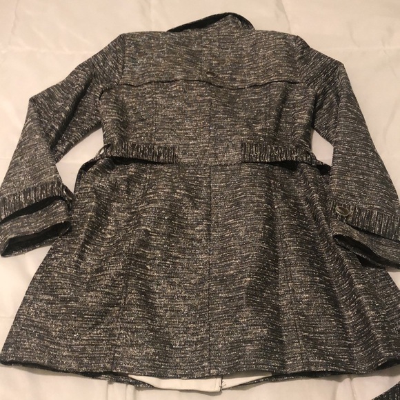 Kenneth Cole size medium metallic trench coat w adjustable belt large buttons - Picture 10 of 13
